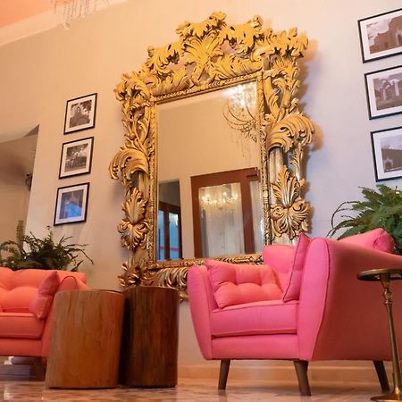 Hostal Poquito A Poquito Valladolid  Exteriör bild