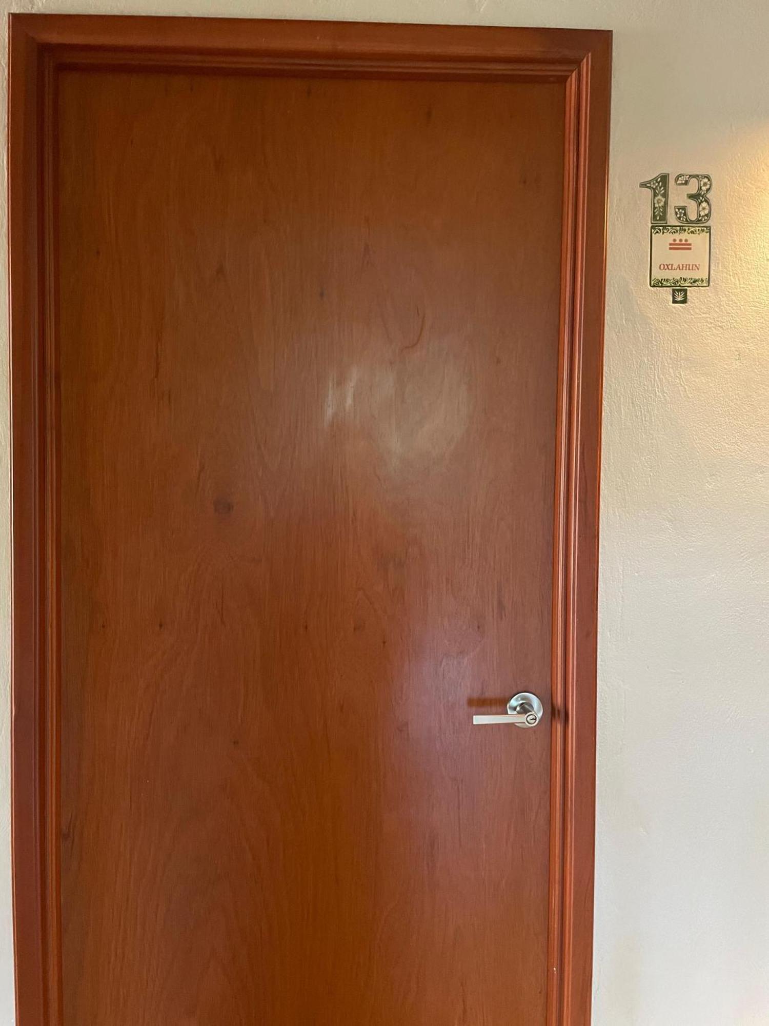 Hostal Poquito A Poquito Valladolid  Exteriör bild