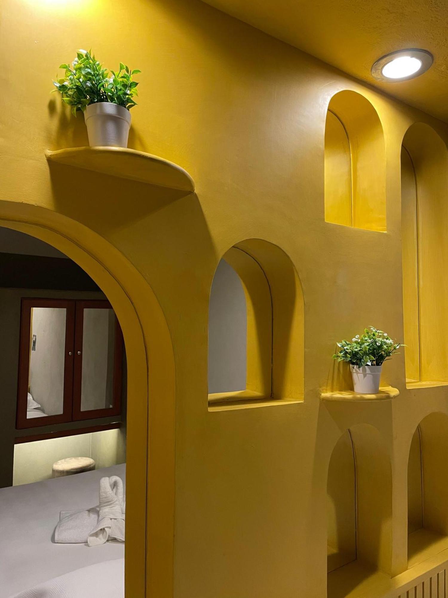 Hostal Poquito A Poquito Valladolid  Exteriör bild