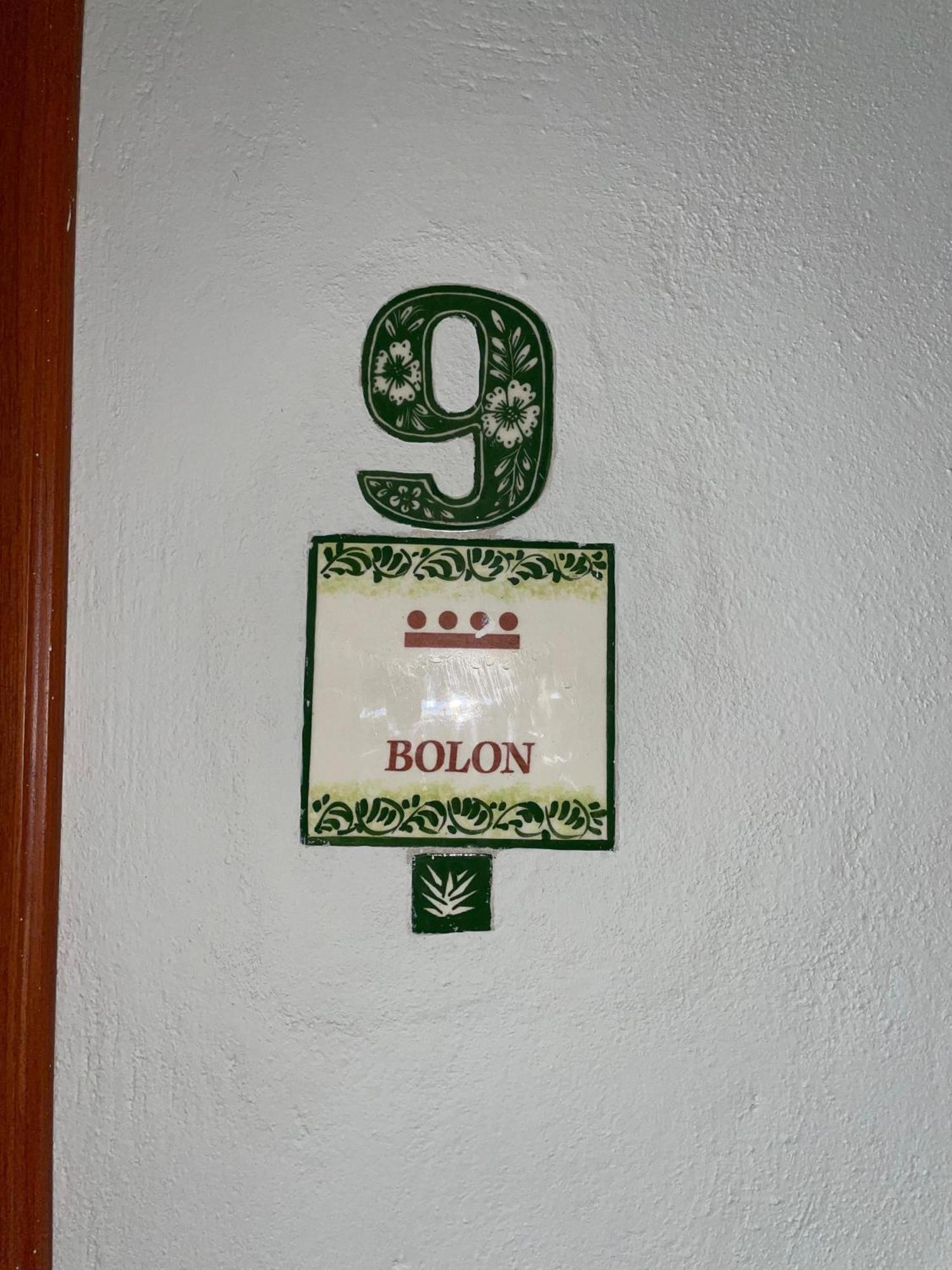 Hostal Poquito A Poquito Valladolid  Exteriör bild