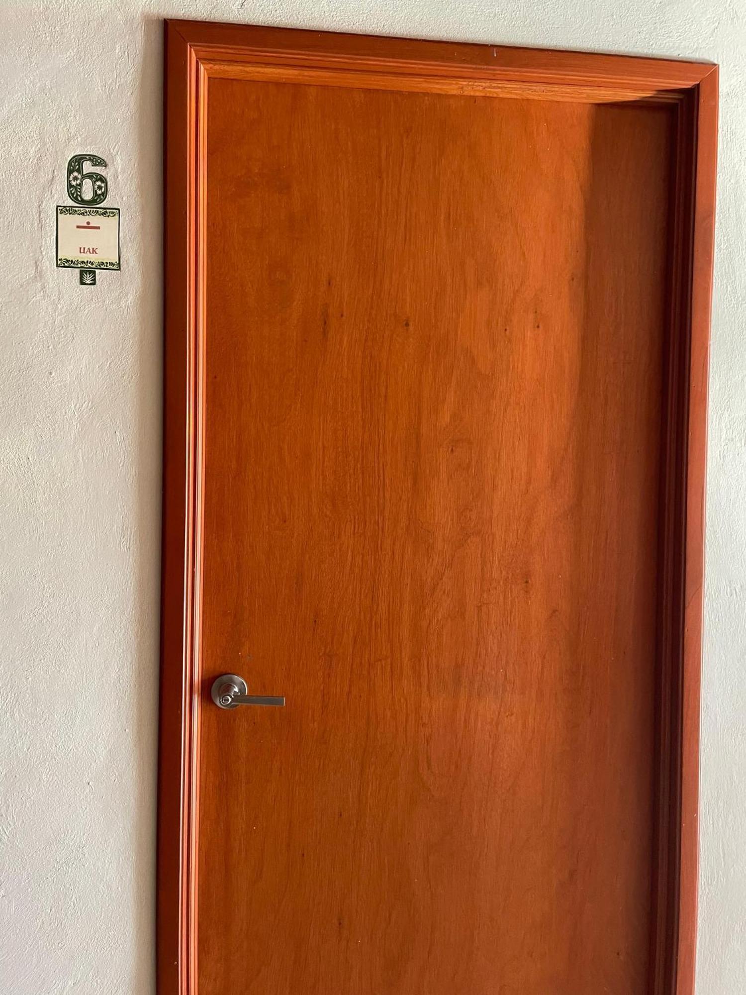 Hostal Poquito A Poquito Valladolid  Exteriör bild