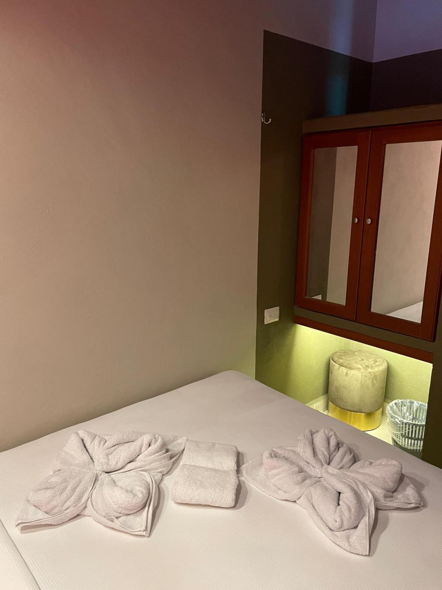 Hostal Poquito A Poquito Valladolid  Exteriör bild