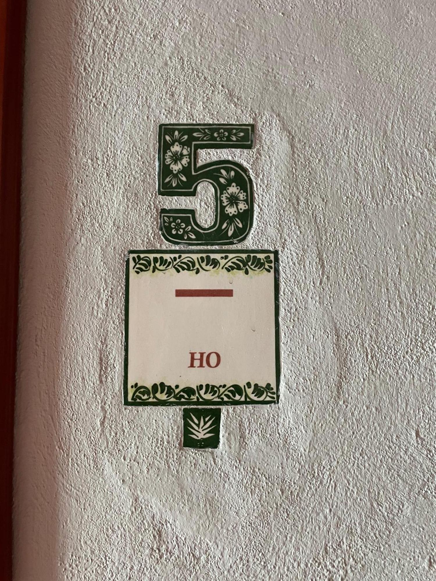 Hostal Poquito A Poquito Valladolid  Exteriör bild