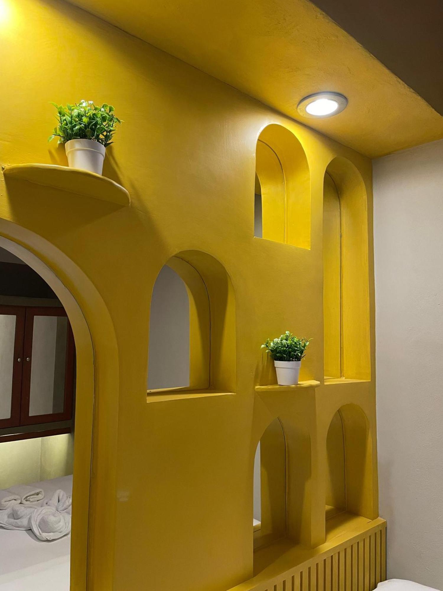 Hostal Poquito A Poquito Valladolid  Exteriör bild